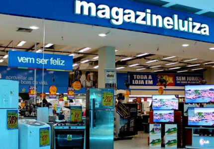 Magazine Luiza anuncia corte de salários de executivos e funcionários